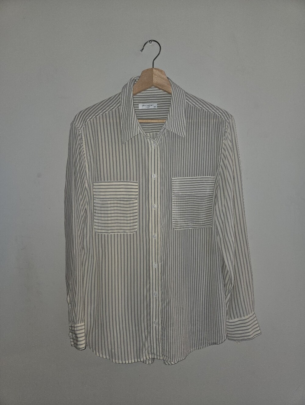 Equipment Femme 100% Silk Striped Button Down Blouse M Quiet Luxury